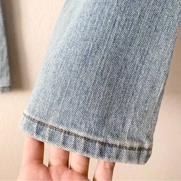 Y2k Levi’s flare denim light wash jeans